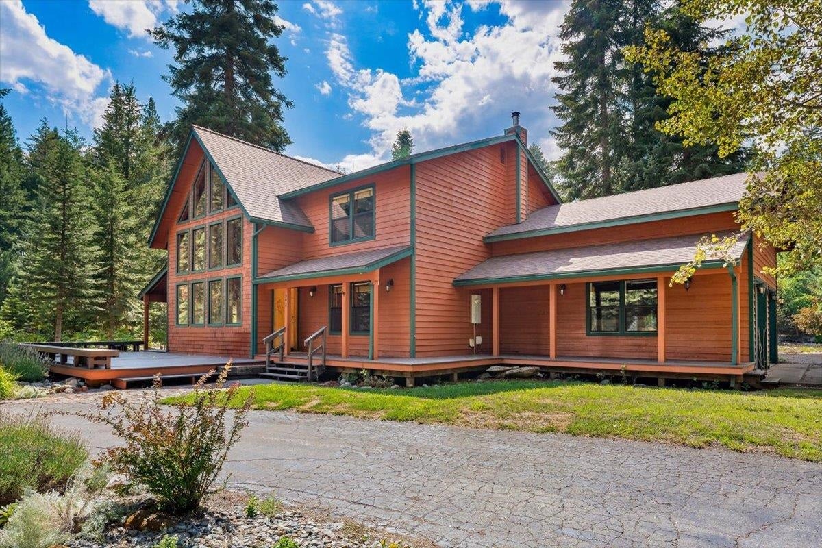 2331 Davis Place Road Mount Shasta, CA 96067 - Photo 5 of 41 Gallery Image 5