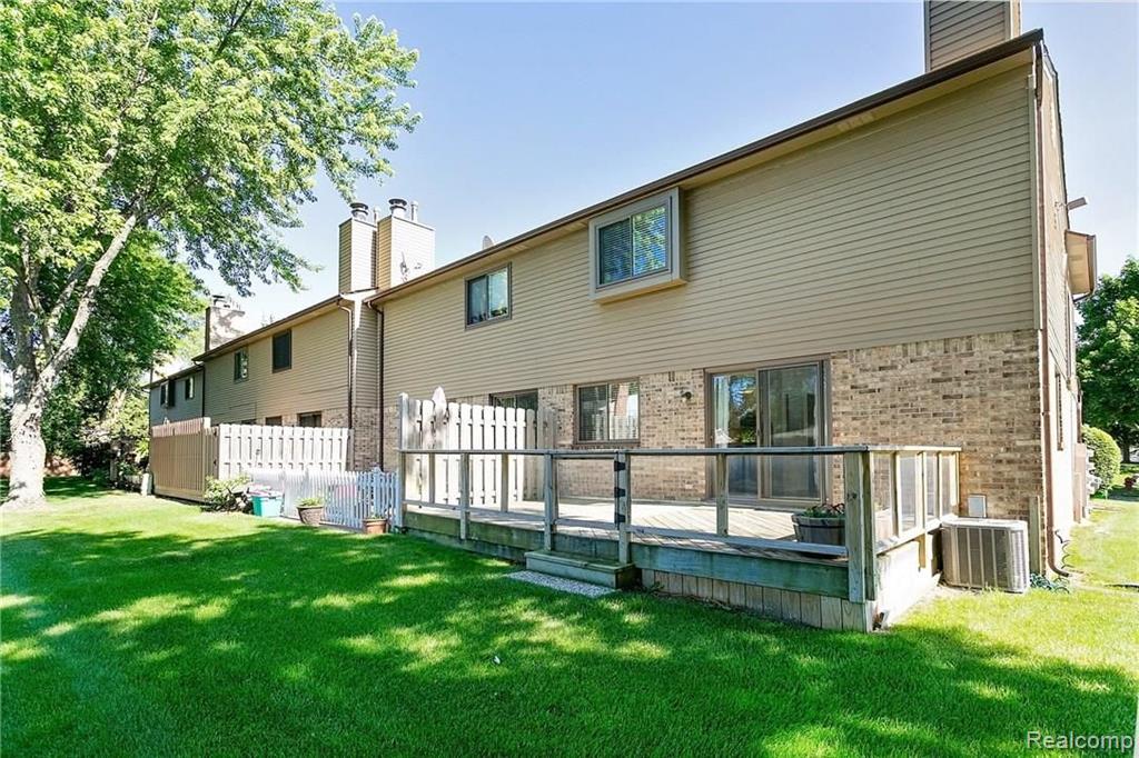18674 West Thirteen Mile Road, Unit 6 Franklin, MI 48025 - Photo 37 of 38