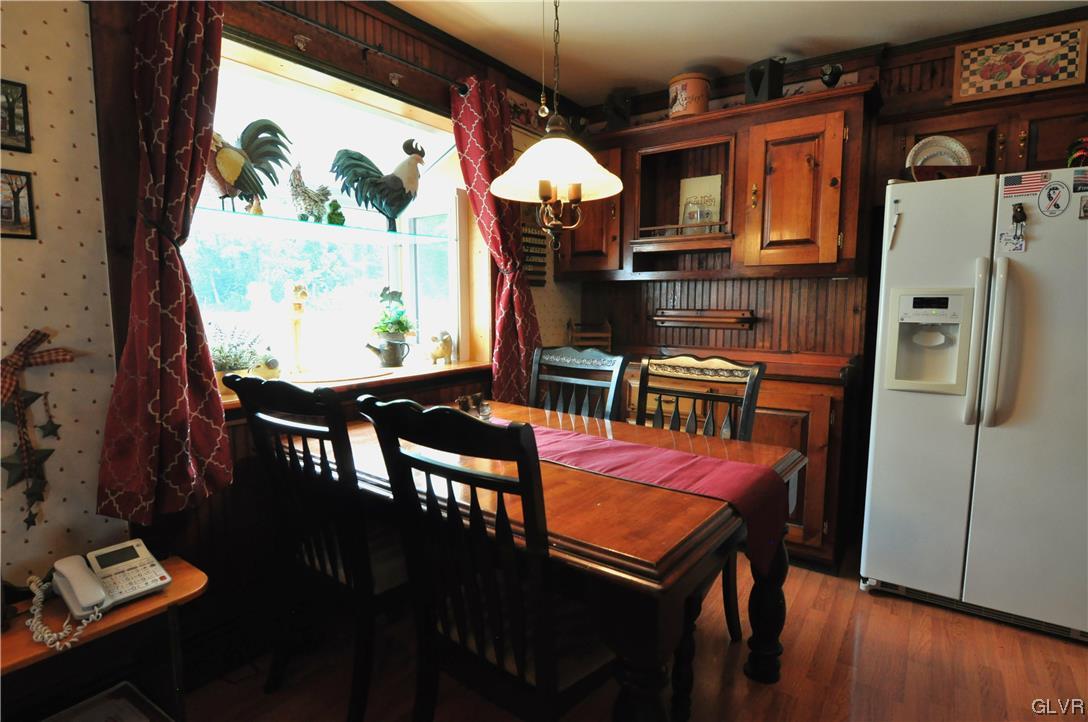 119 West Moorestown Road Wind Gap, PA 18091 - Photo 5 of 25 Eat in kitchen with gorgeous cabinets