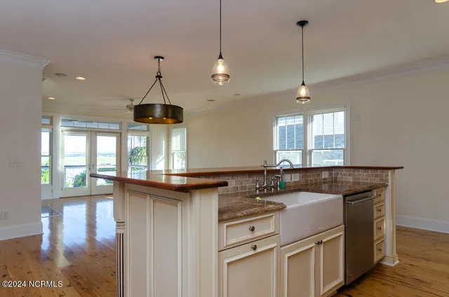 $5,495 | 618 Waynick Boulevard, Unit A, Wrightsville Beach, NC 28480