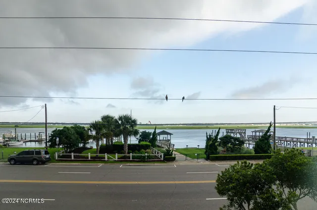 $5,495 | 618 Waynick Boulevard, Unit A, Wrightsville Beach, NC 28480