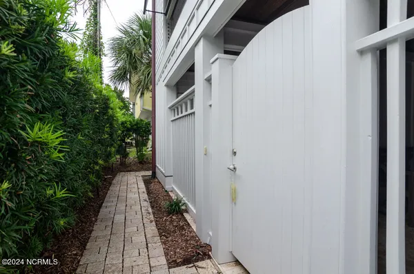 $5,495 | 618 Waynick Boulevard, Unit A, Wrightsville Beach, NC 28480