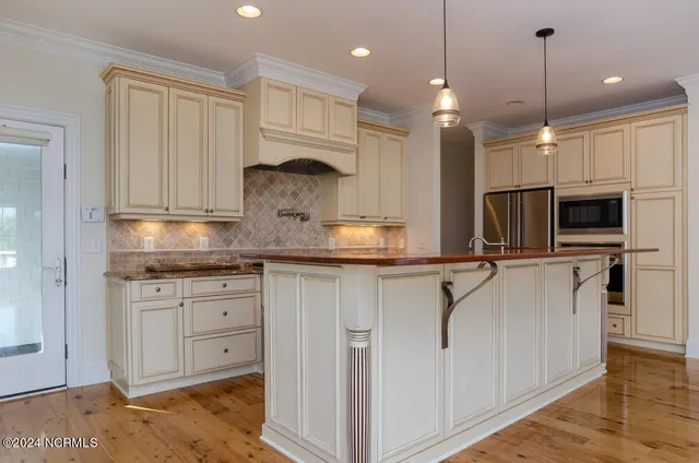 $5,495 | 618 Waynick Boulevard, Unit A, Wrightsville Beach, NC 28480