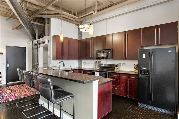 $295,000 | 600 Broadway Avenue Northwest, Unit 421, Grand Rapids, MI 49504