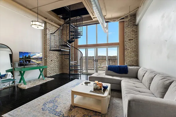 $295,000 | 600 Broadway Avenue Northwest, Unit 421, Grand Rapids, MI 49504