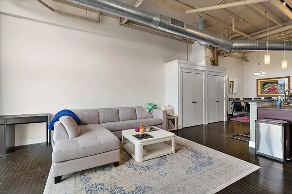 $295,000 | 600 Broadway Avenue Northwest, Unit 421, Grand Rapids, MI 49504