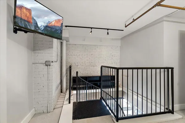 $295,000 | 600 Broadway Avenue Northwest, Unit 421, Grand Rapids, MI 49504