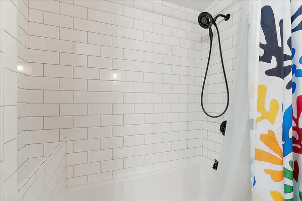 $295,000 | 600 Broadway Avenue Northwest, Unit 421, Grand Rapids, MI 49504