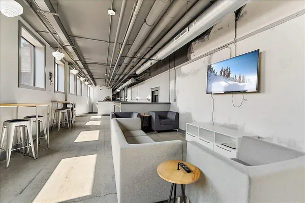 $295,000 | 600 Broadway Avenue Northwest, Unit 421, Grand Rapids, MI 49504