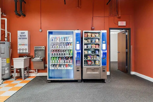 $295,000 | 600 Broadway Avenue Northwest, Unit 421, Grand Rapids, MI 49504