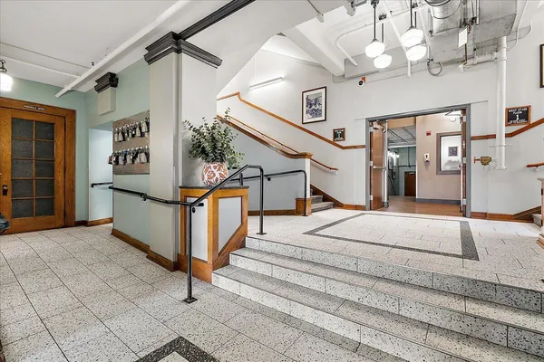 $295,000 | 600 Broadway Avenue Northwest, Unit 421, Grand Rapids, MI 49504