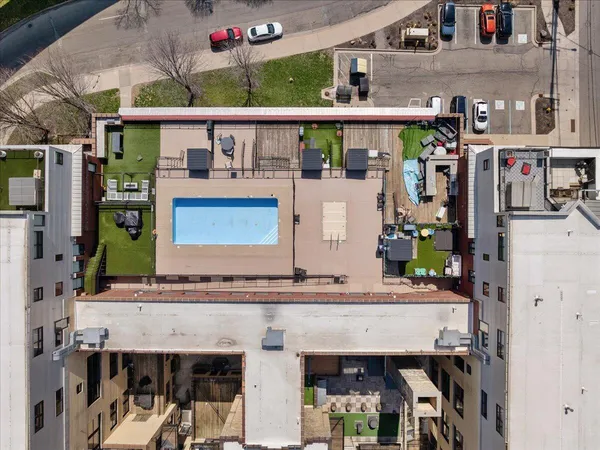 $295,000 | 600 Broadway Avenue Northwest, Unit 421, Grand Rapids, MI 49504