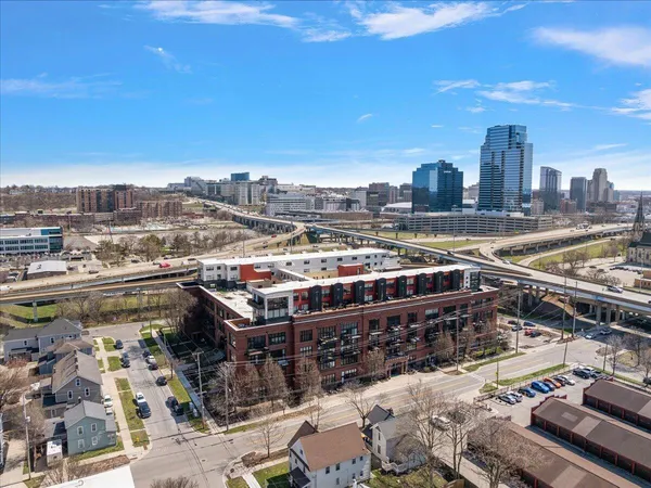 $295,000 | 600 Broadway Avenue Northwest, Unit 421, Grand Rapids, MI 49504