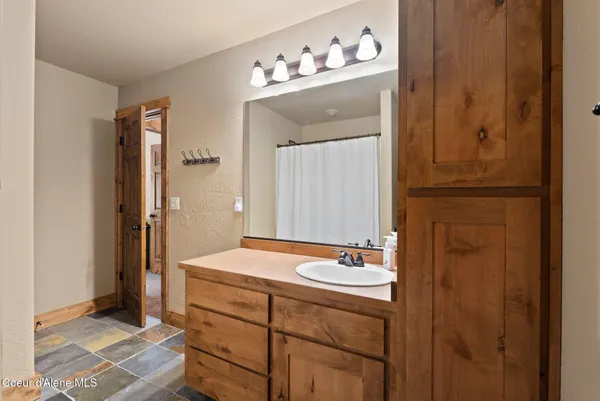 $799,000 | 80 Whiplash Circle, Sandpoint, ID 83864