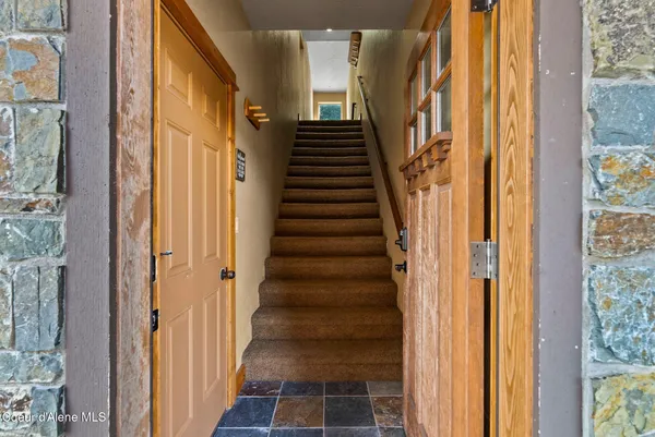 $799,000 | 80 Whiplash Circle, Sandpoint, ID 83864