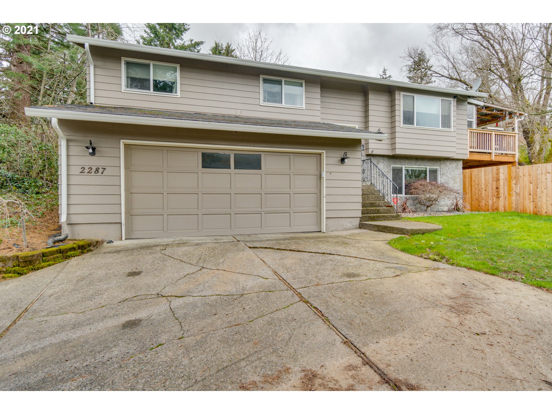2287 Southeast Regner Road Gresham, OR 97080 - Photo 1 of 32 Gallery Image 1