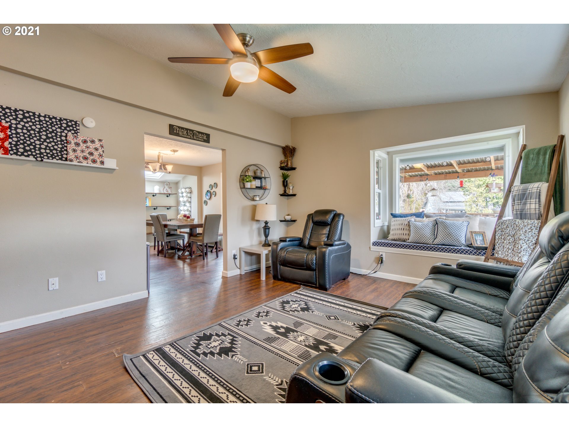 2287 Southeast Regner Road Gresham, OR 97080 - Photo 11 of 32 Gallery Image 11