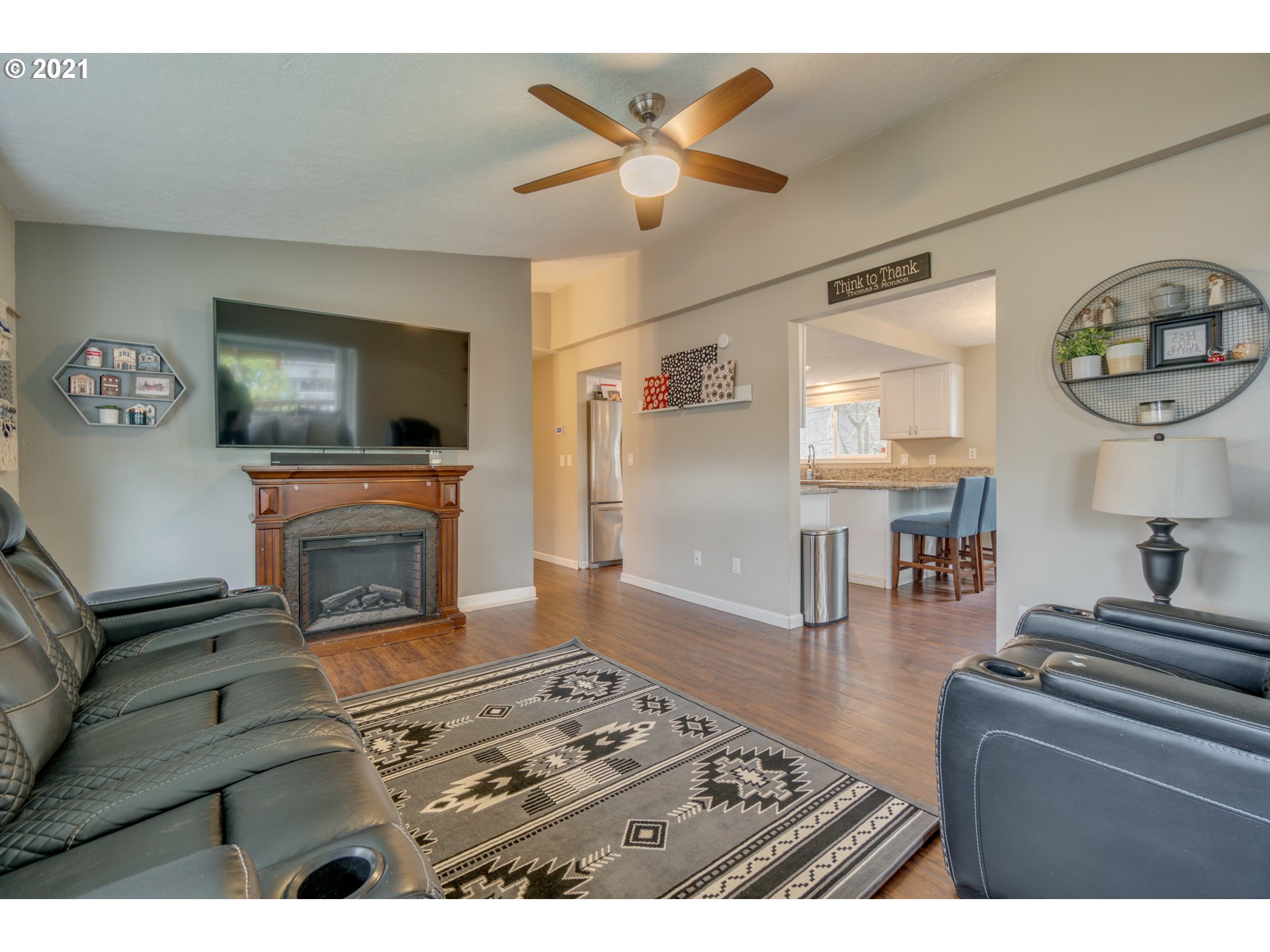 2287 Southeast Regner Road Gresham, OR 97080 - Photo 13 of 32 Gallery Image 13