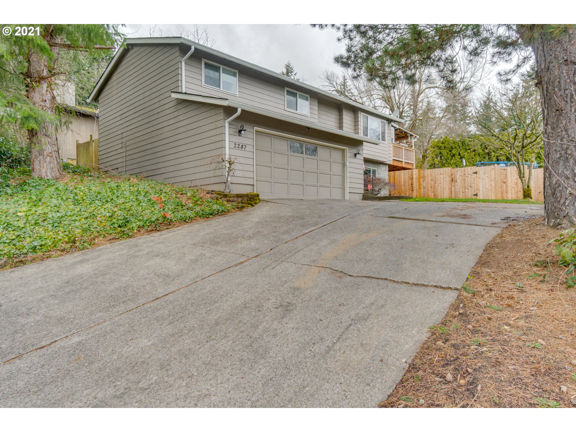 2287 Southeast Regner Road Gresham, OR 97080 - Photo 3 of 32 Gallery Image 3