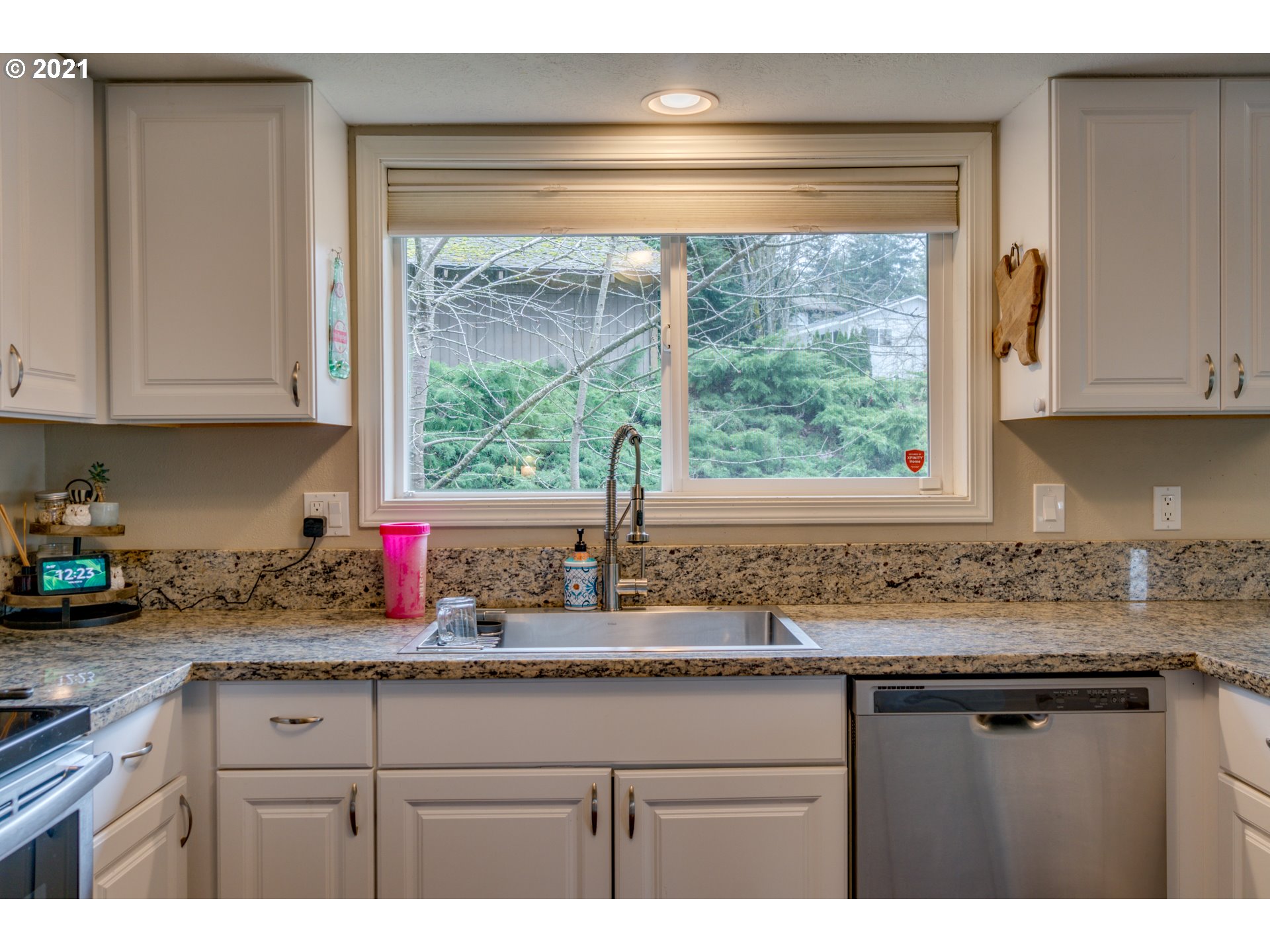 2287 Southeast Regner Road Gresham, OR 97080 - Photo 7 of 32 Gallery Image 7