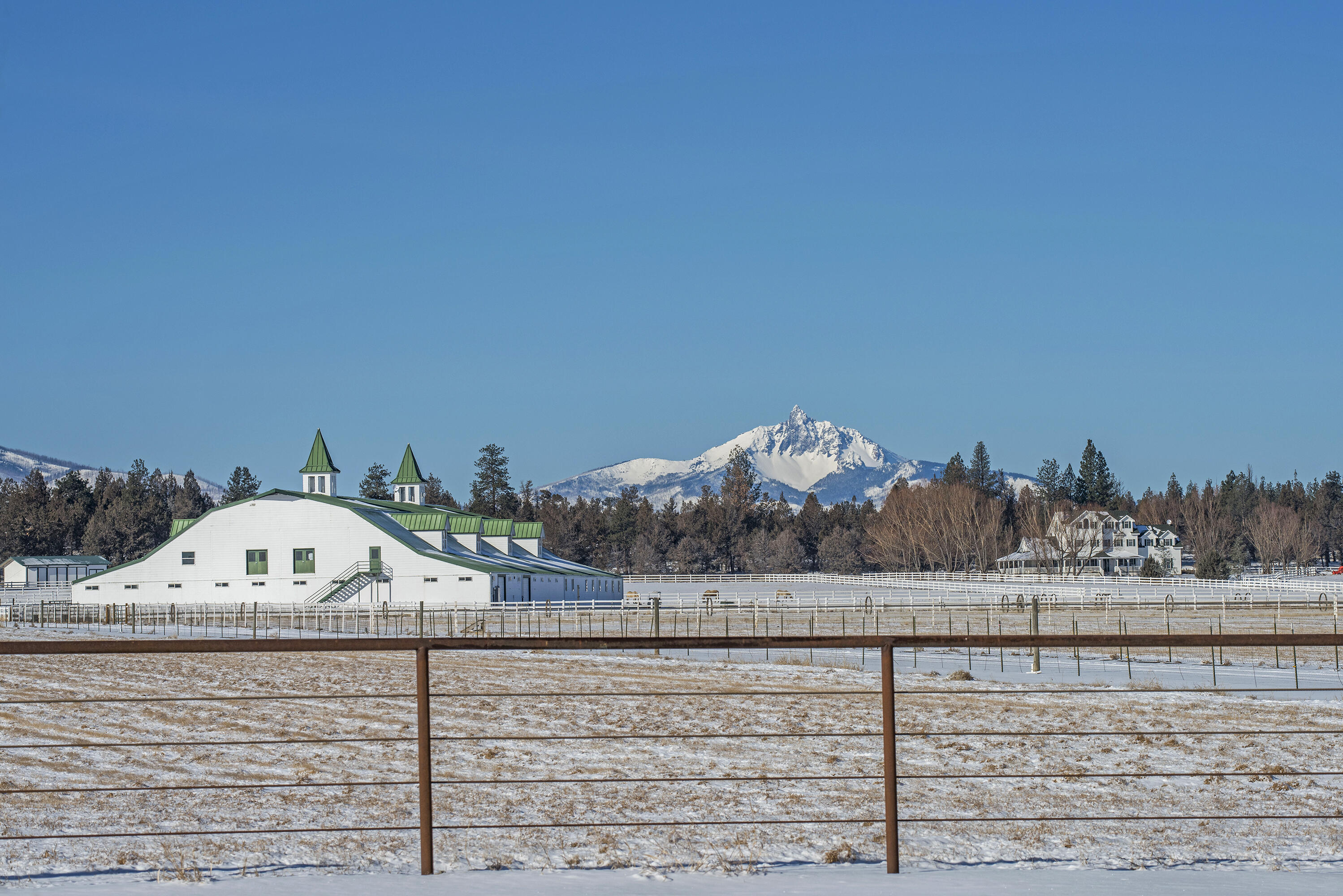 67880 Cloverdale Road Sisters, OR 97759 - Photo 3 of 36 2