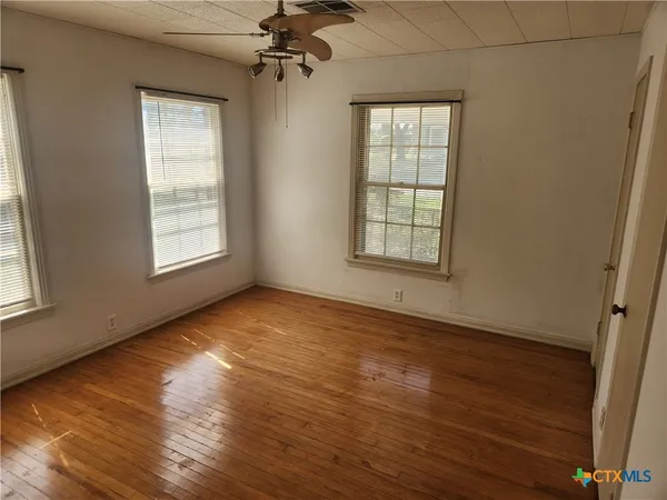 $1,300 | 1415 North 7th Street, Temple, TX 76501