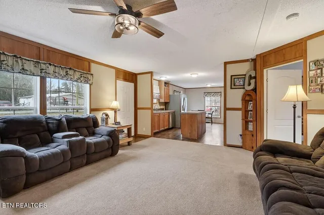 $225,000 | 582 Doug Luna Road, Walling, TN 38587