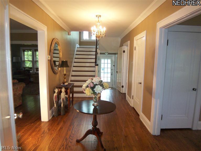 2994 Warrington Road Cleveland, OH 44120 - Photo 2 of 21