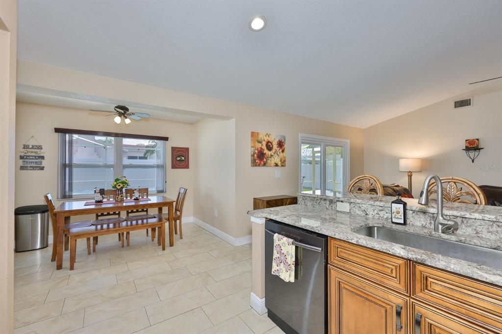 9275 133rd Street Seminole, FL 33776 - Photo 20 of 58