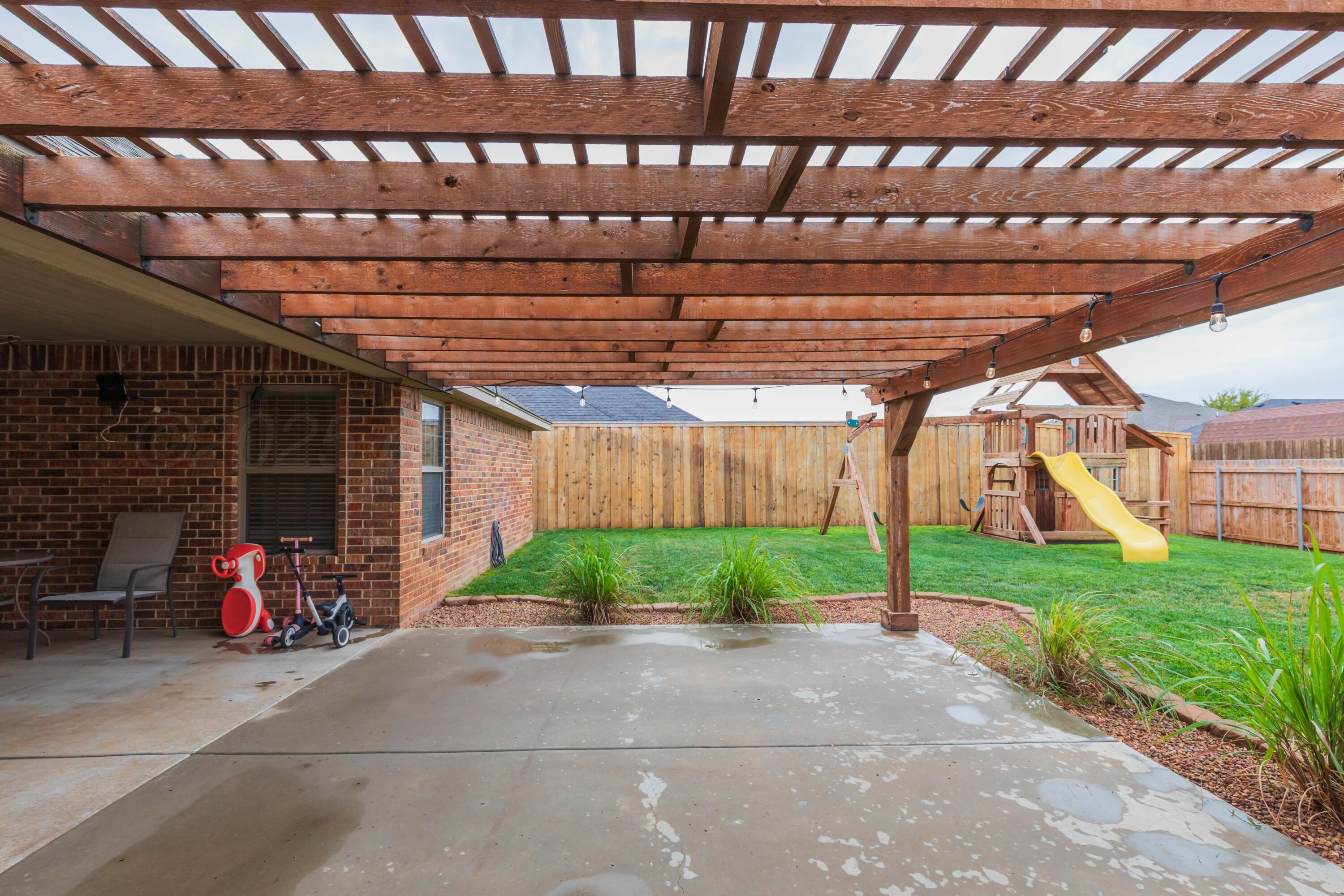 7402 Rochester Drive Amarillo, TX 79118 - Photo 34 of 40 PATIO VIEW 3