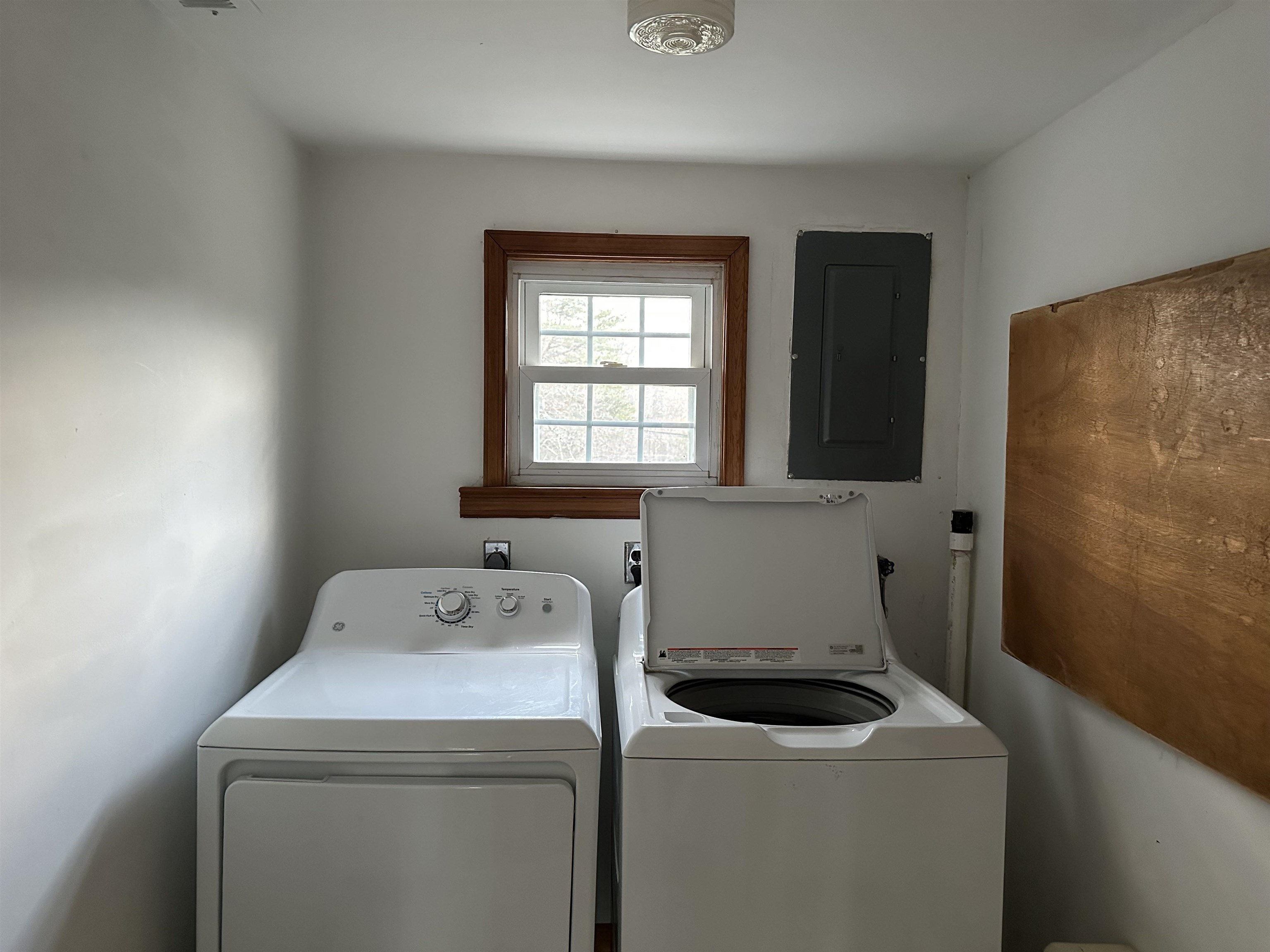 2205 Mt Torrey Road Lyndhurst, VA 22952 - Photo 39 of 43 a utility room with dryer and washer