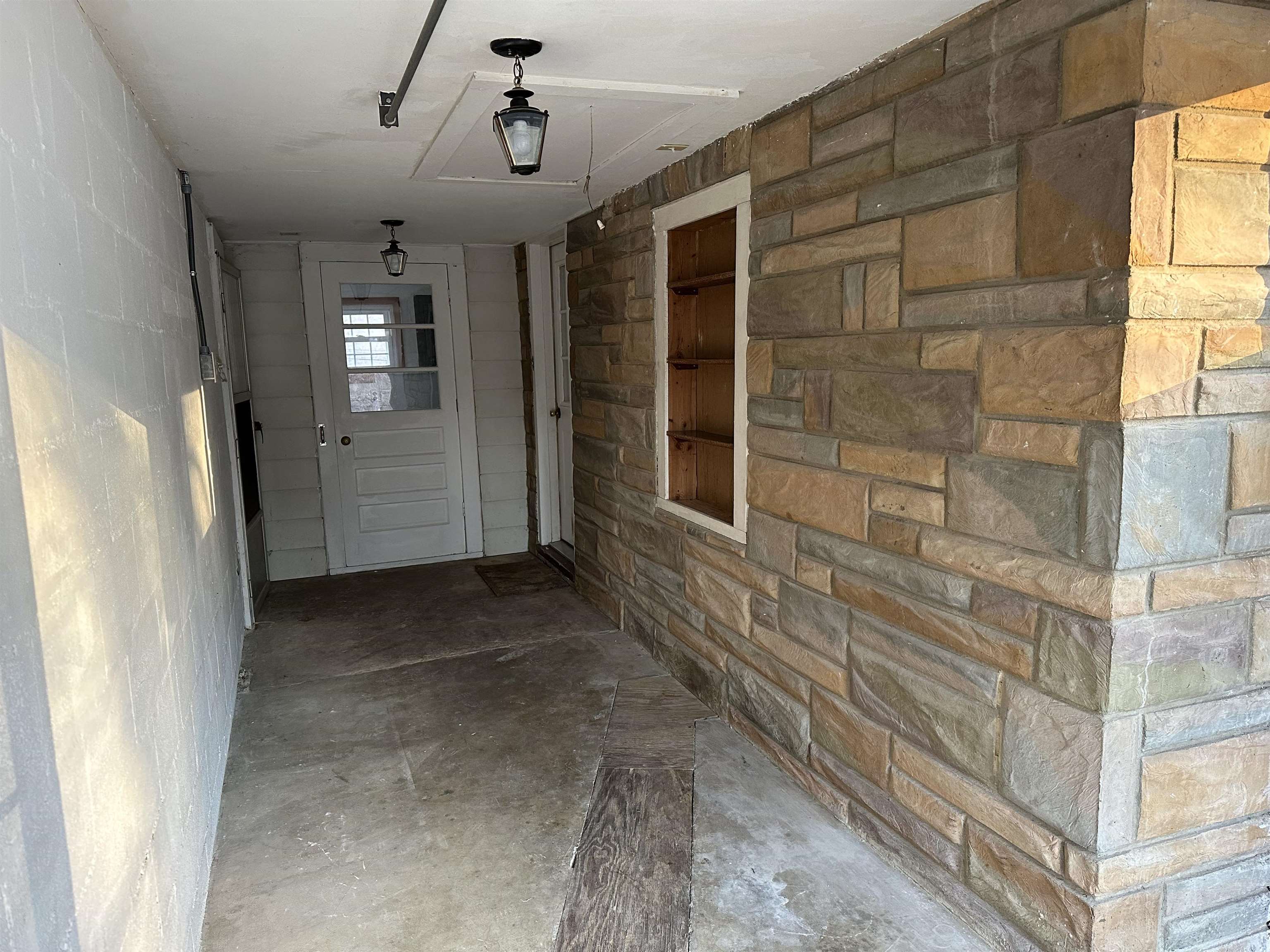 2205 Mt Torrey Road Lyndhurst, VA 22952 - Photo 40 of 43 a view of a hallway with windows
