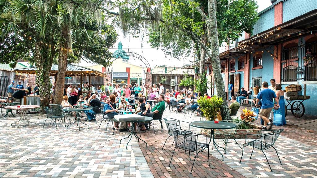 882 Liliana Drive Deland, FL 32724 - Photo 23 of 40 a area with lots of table and chairs