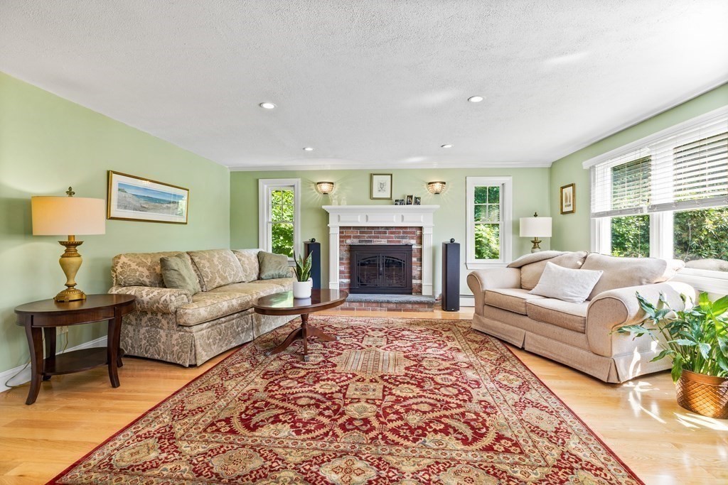 4 Pine Grove Road Hingham, MA 02043 - Photo 15 of 40