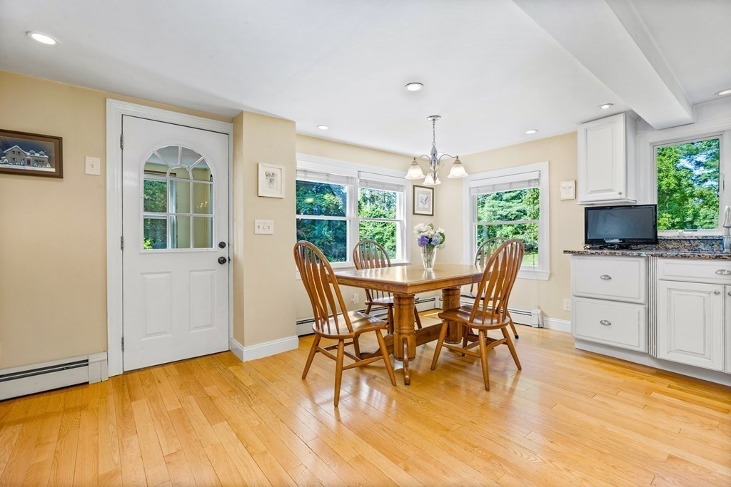 4 Pine Grove Road Hingham, MA 02043 - Photo 6 of 40