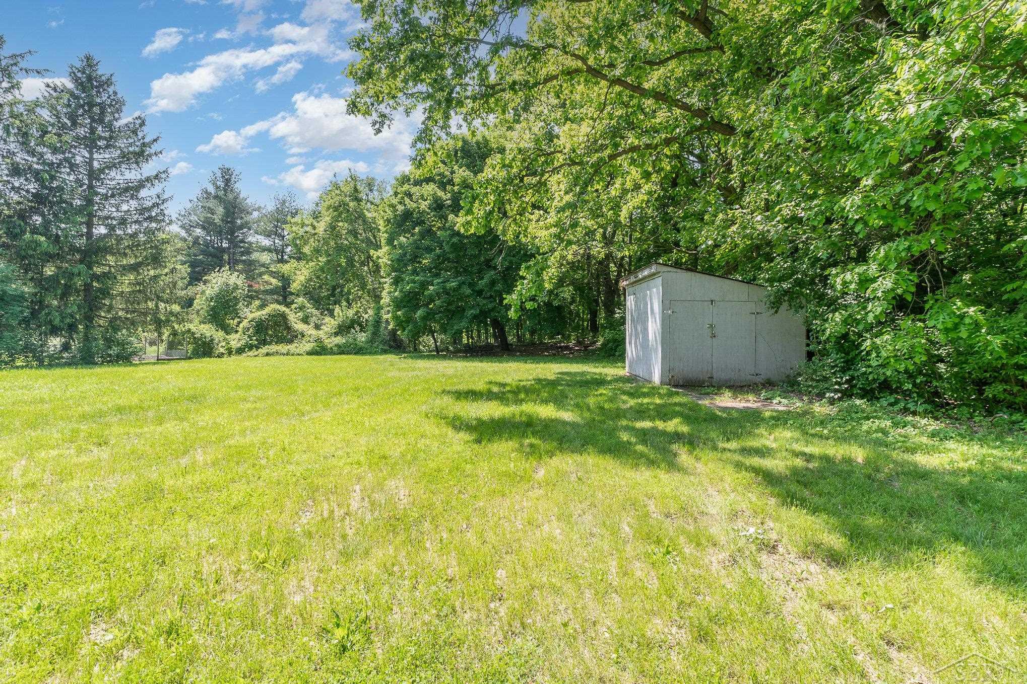 229 South Van Road Holly, MI 48442 - Photo 33 of 35 50142938-94f30c00-4367-49a5-bf8d-d4836676cd1b.JPG