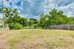 $334,900 | 810 20th Avenue West, Bradenton, FL 34205