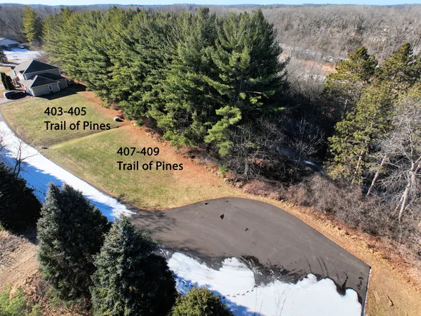 $129,000 | 403 Trail Of Pnes Lane, Unit 405, Rochester, WI 53105