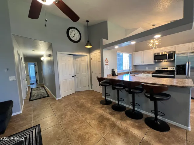 $1,900 | 255 South Kyrene Road, Unit 231, Chandler, AZ 85226