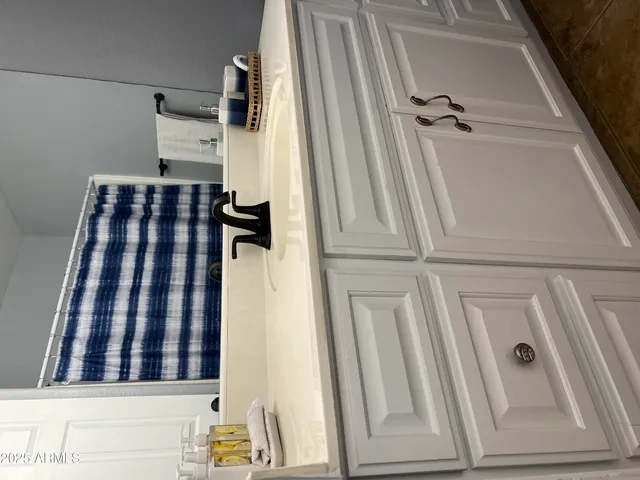 $1,900 | 255 South Kyrene Road, Unit 231, Chandler, AZ 85226