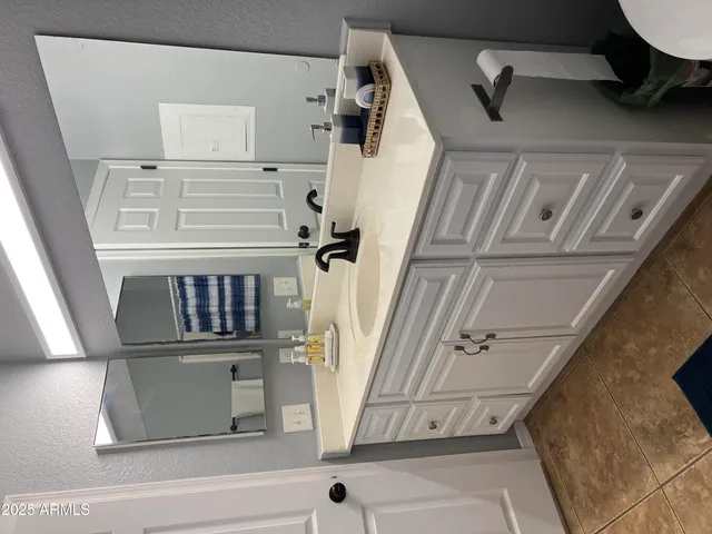 $1,900 | 255 South Kyrene Road, Unit 231, Chandler, AZ 85226