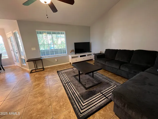 $1,900 | 255 South Kyrene Road, Unit 231, Chandler, AZ 85226