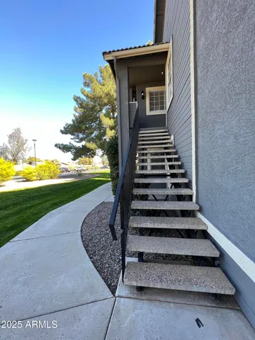 $1,900 | 255 South Kyrene Road, Unit 231, Chandler, AZ 85226