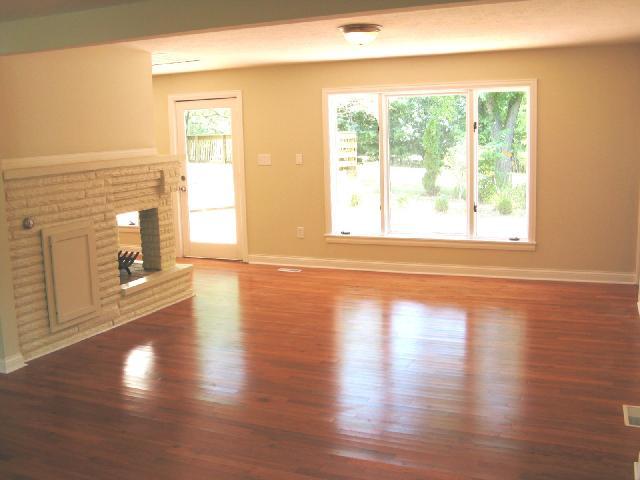 4296 Dublin Road Columbus, OH 43221 - Photo 7 of 18 Gallery Image 7