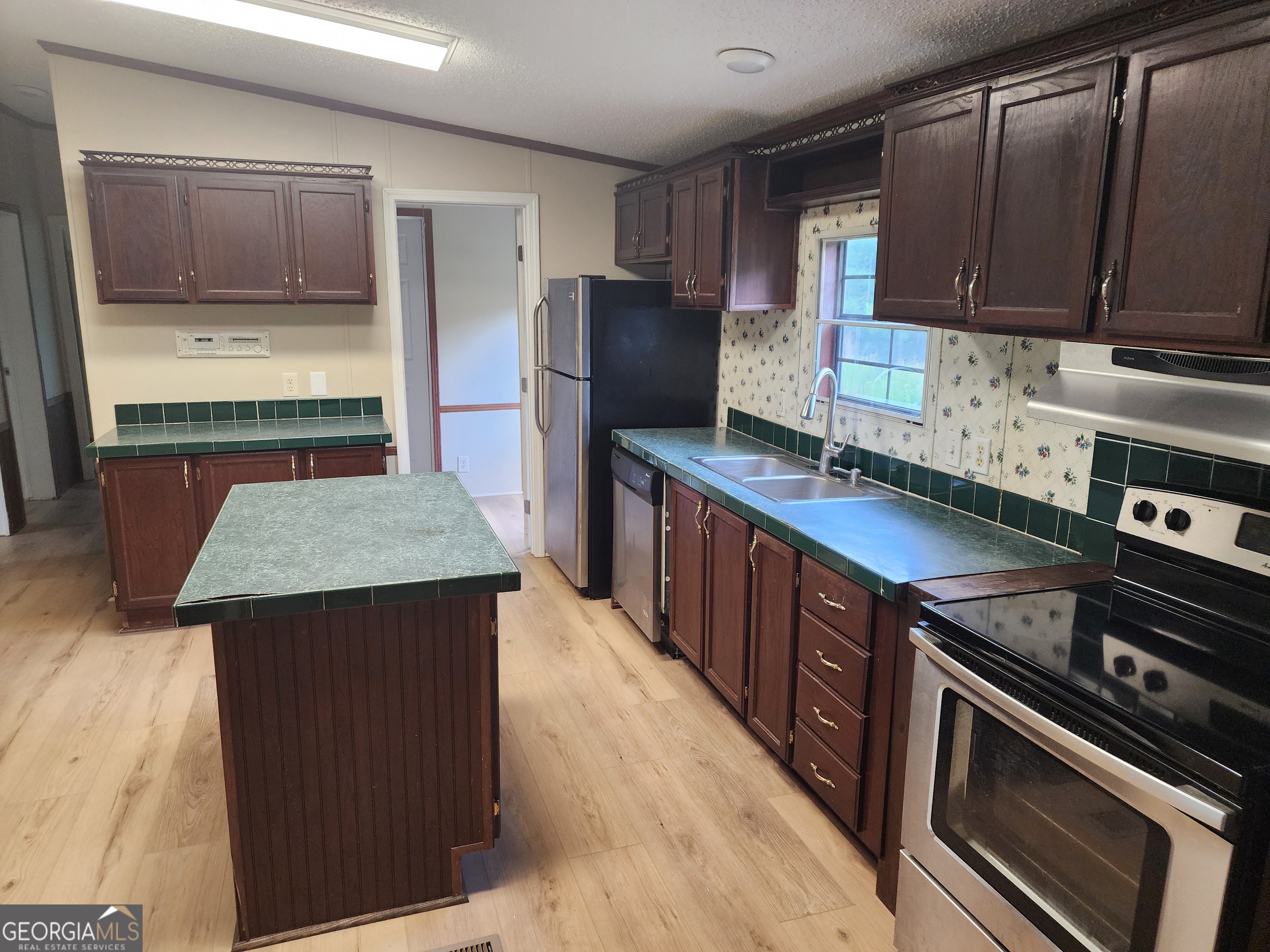 405 Redd Papa Pass Hartwell, GA 30643 - Photo 5 of 11