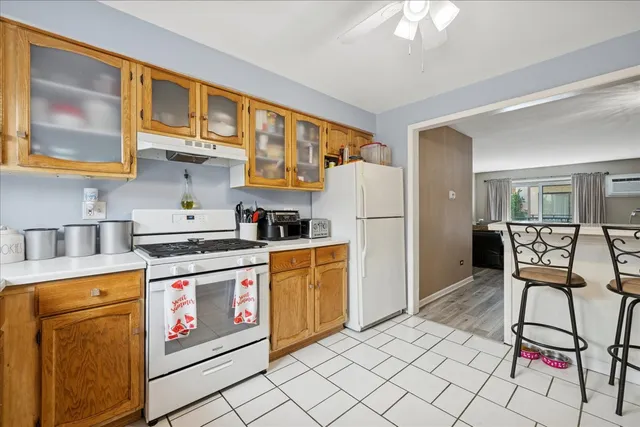 $225,000 | 5143 North East River Road, Unit 152B, Chicago, IL 60656