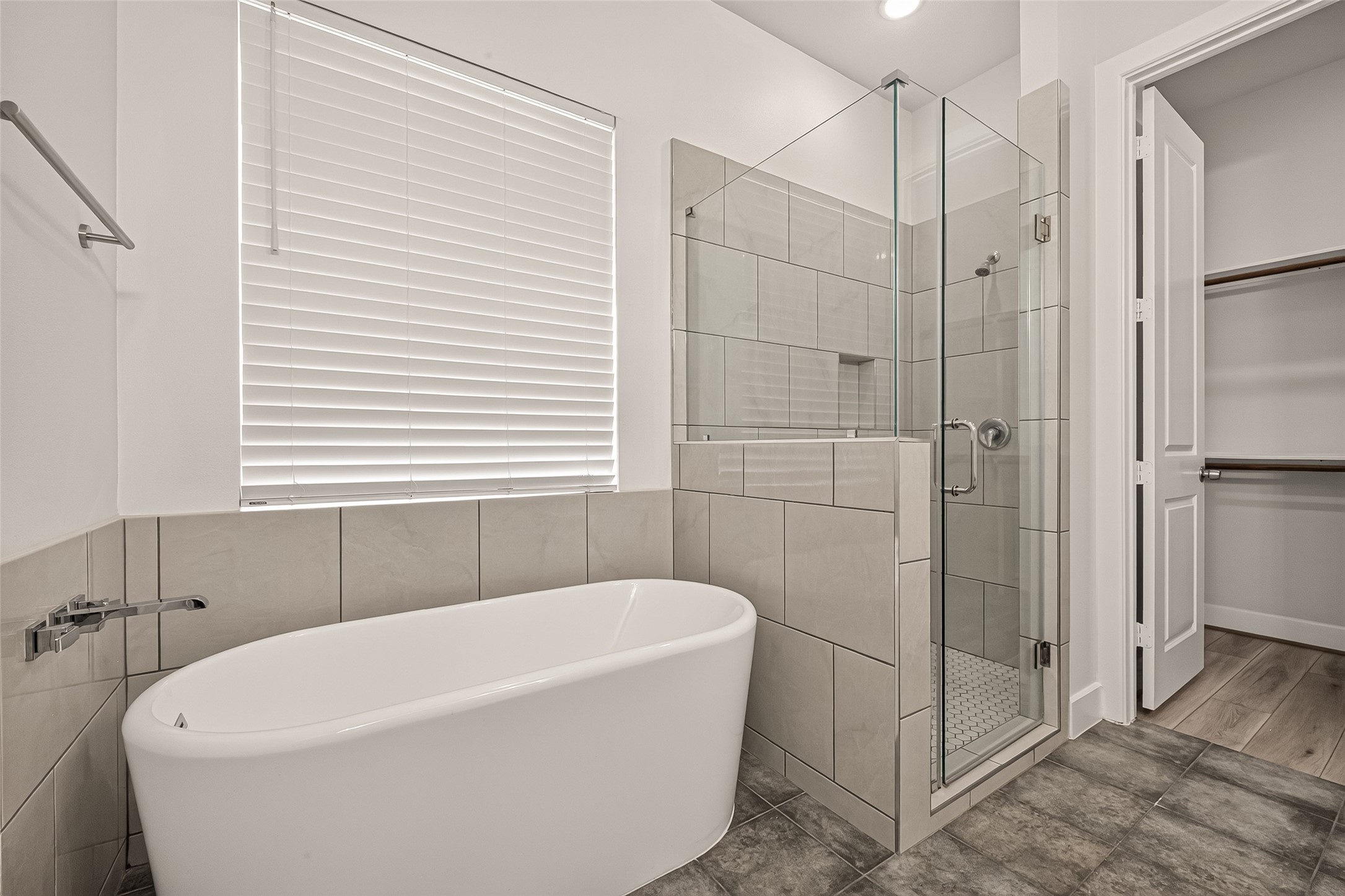 1726 Wandering Hills Road Conroe, TX 77304 - Photo 37 of 44 Gallery Image 37