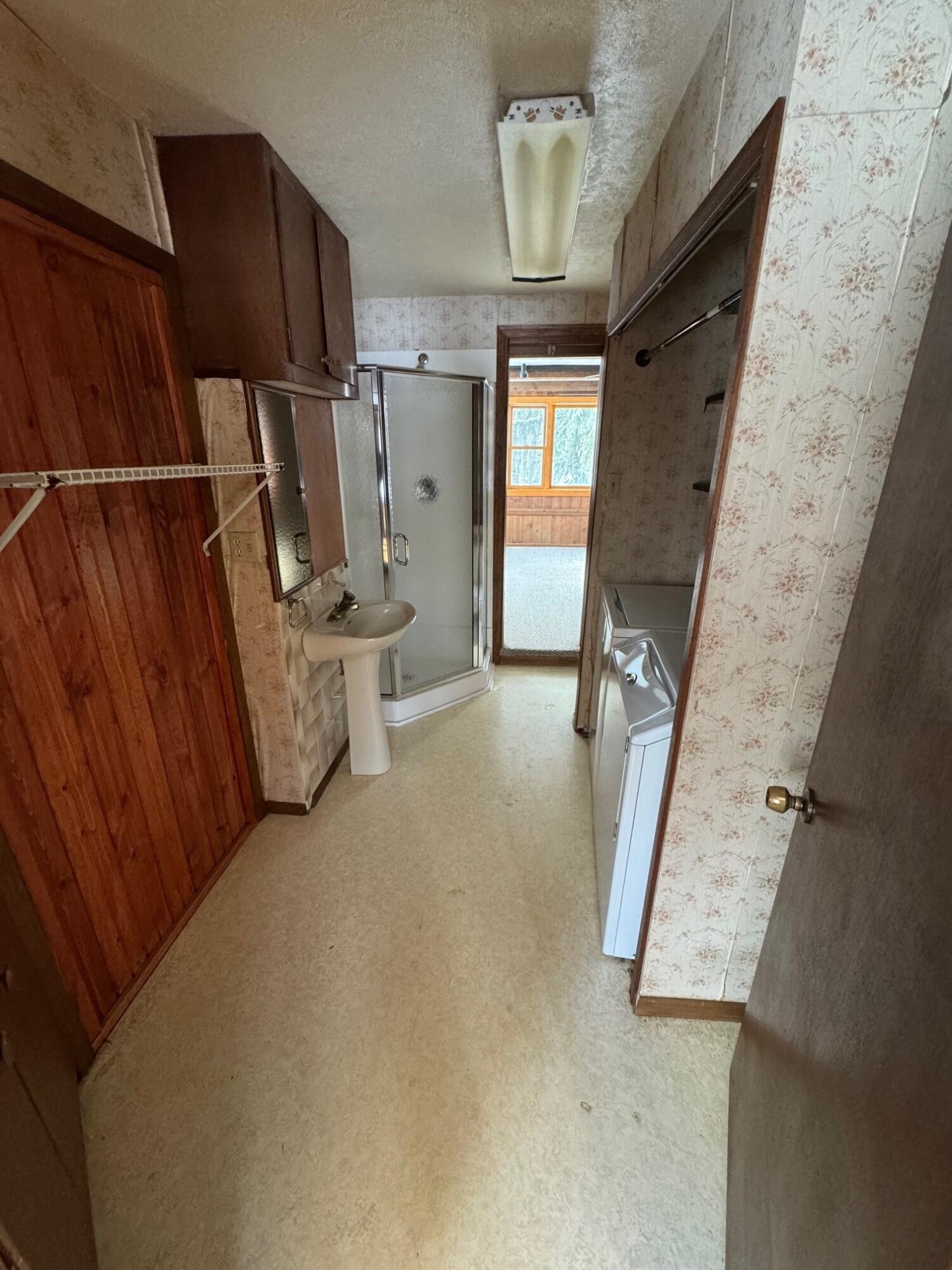 8899 North Stringer Bridge Road East Troy, WI 53120 - Photo 8 of 16 bathroom