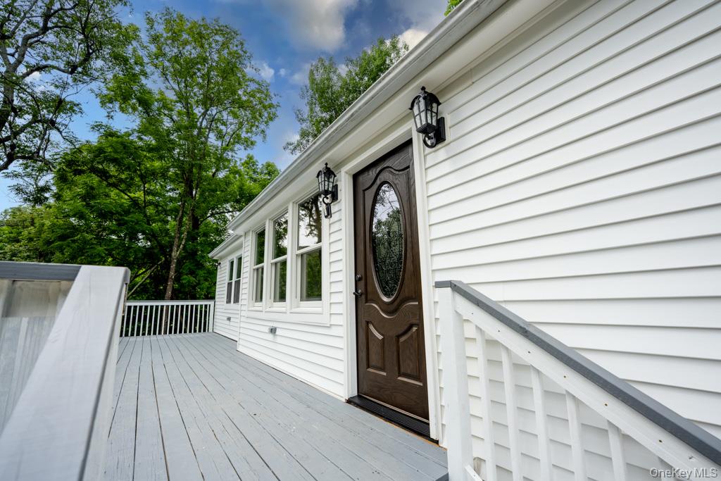 745 Peekskill Hollow Road Putnam Valley, NY 10579 - Photo 2 of 22