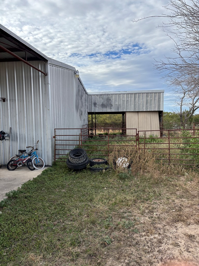 253 Molly Road Brackettville, TX 78832 - Photo 27 of 40